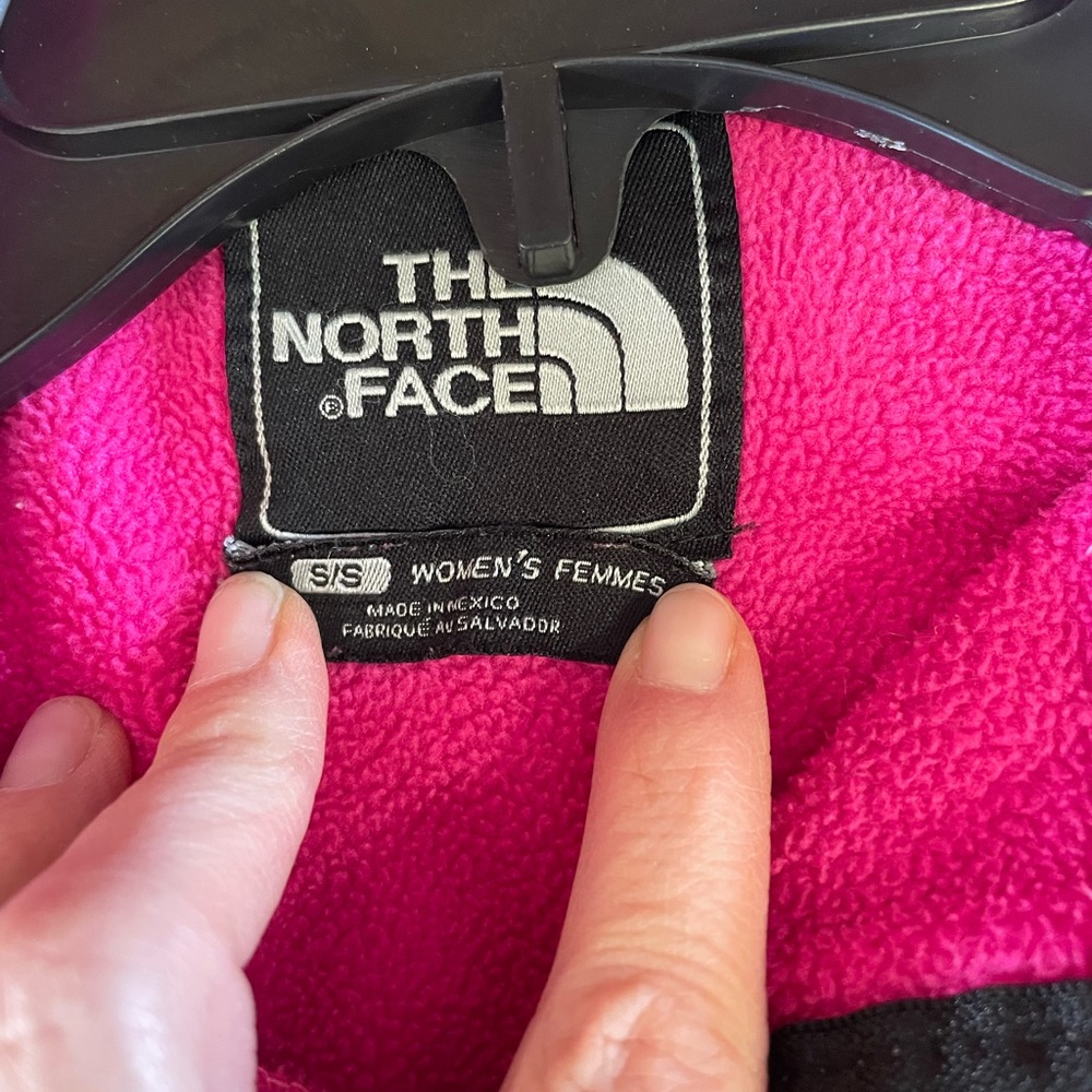 North face - Picture 6 of 6